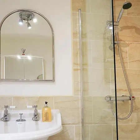 Ashore@jubilee * Filey