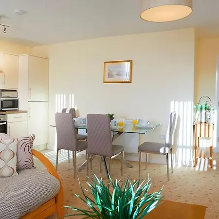 Ashore@jubilee Apartment